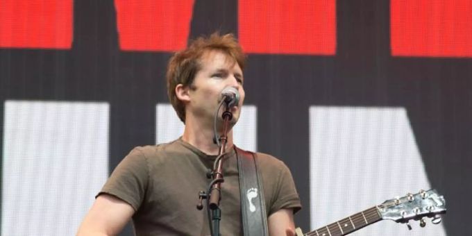 James Blunt erlebte sein erstes Konzert, als er selber auf der Bühne stand. james blunt