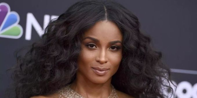 Ciara ist zum dritten Mal Mama geworden. Ciara schwanger