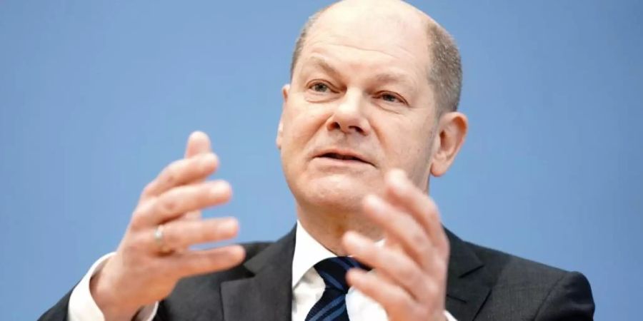 Finanzminister Olaf Scholz vergangene Woche während einer Pressekonferenz zu den wirtschaftlichen Auswirkungen der Coronakrise. Foto: Kay Nietfeld/dpa