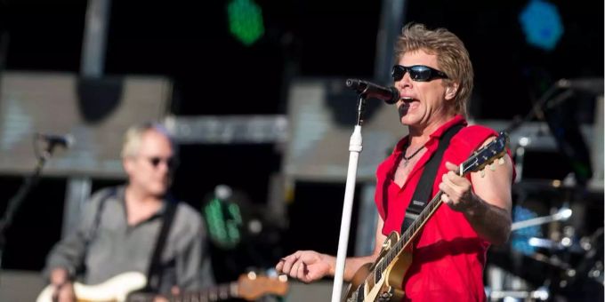 «Wir sind sehr glücklich», sagte Frontmann Jon Bon Jovi der «New York Times». «Wir sind sehr glücklich», sagte Frontmann Jon Bon Jovi der «New York Times».