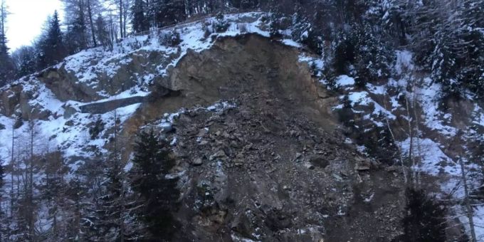 Der Frost soll unter anderem zum Felssturz geführt haben.