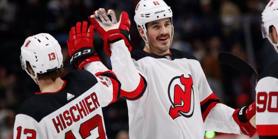 Nico Hischier liefert einen Assist, verliert aber gegen Philadelphia.