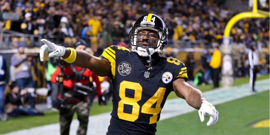 Antonio Brown gelingen drei Touchdowns.