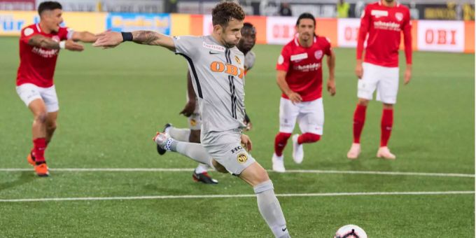 Miralem Sulejmani schiesst das 2:1 für YB per Penalty. Miralem Sulejmani schiesst das 2:1 für YB per Penalty.