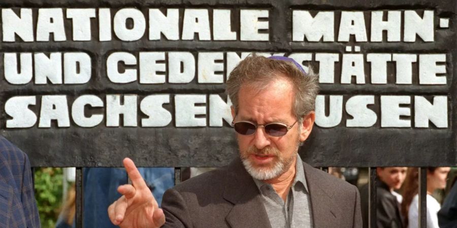 US-Regisseur Steven Spielberg besucht das ehemalige Konzentrationslagers Sachsenhausen.