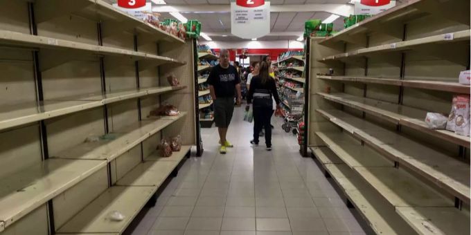 Die Inflation bleibt in der Schweiz im Februar unverändert im negativen Bereich. infaltion