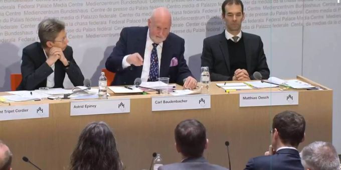 Die Professoren Astrid Epiney, Carl Baudenbacher und Matthias Oesch versuchen, das Rahmenabkommen zu deuten. Astrid Epiney, Carl Baudenbacher und Matthias Oesch geben Auskunft.