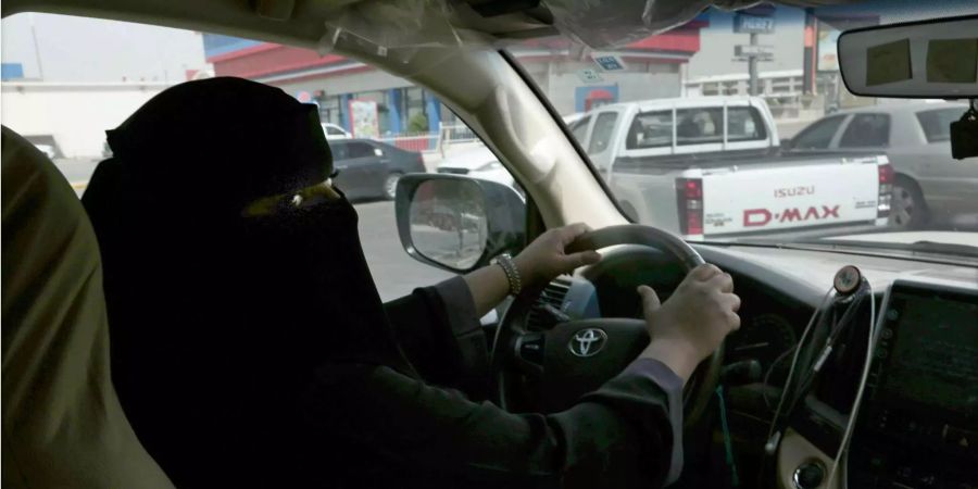 Frauen dürfen in Saudi-Arabien jetzt Auto fahren.