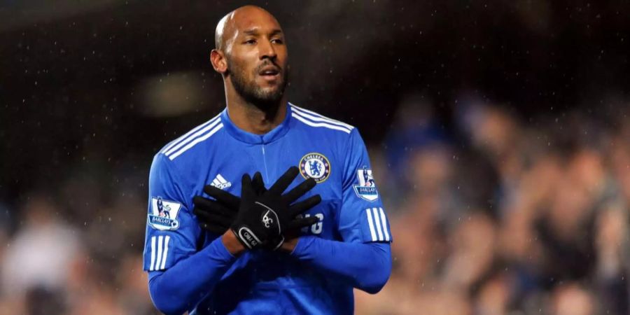 Nicolas Anelka zeigt im Dress von Chelsea den «Doppeladler»-Jubel.