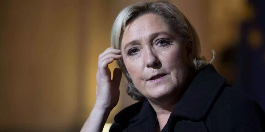 Marine Le Pen erwähnt Namensänderung ihrer Partei