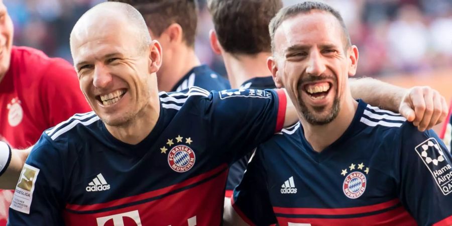 Arjen Robben und Frank Ribéry bleiben beim FC Bayern München.