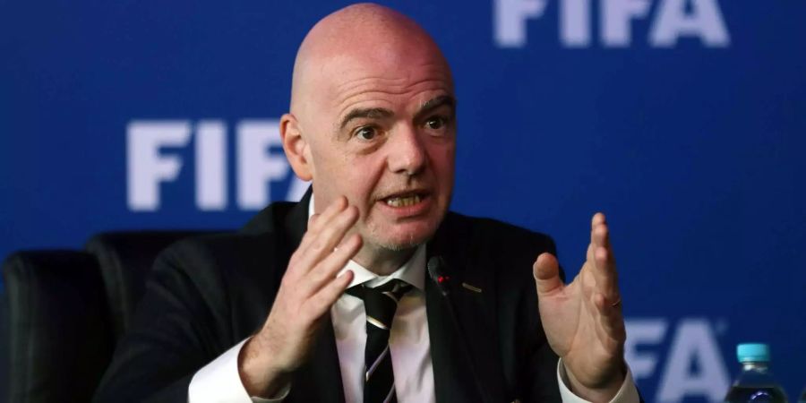 Statt in Zürich, wird FIFA-Chef Infantino sein Council in Kigali, Bogota, abhalten.