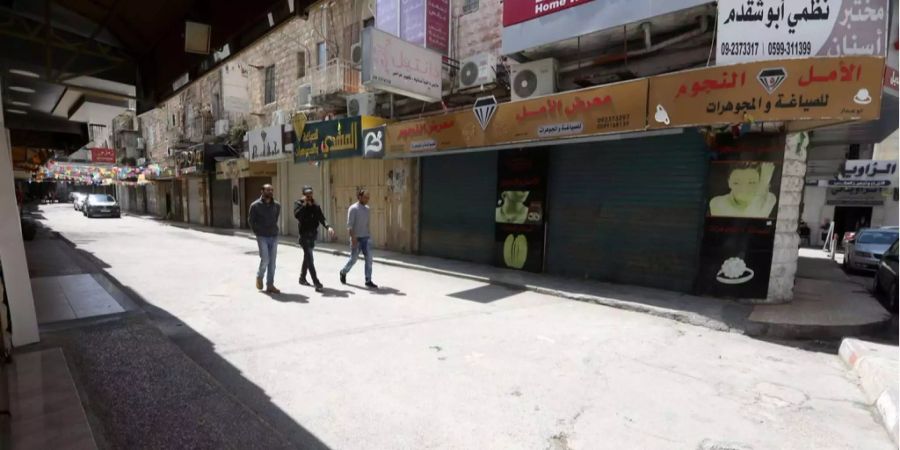 In der Nähe der Stadt Nablus wurde eine Moschee in Brand gesteckt.