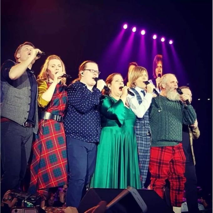 Comeback vor begeisterten Fan: Die Kelly Family (ohne Paddy und Maite) gestern in Zürich. Comeback vor begeisterten Fan: Die Kelly Family (ohne Paddy und Maite) gestern in Zürich.