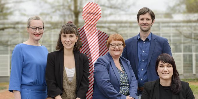 Wahlen 2023 - Grüne müssen Top-Kandidat von Plakaten entfernen