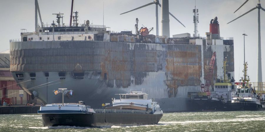 Battered Fremantle Highway freighter berthed in Julianahaven