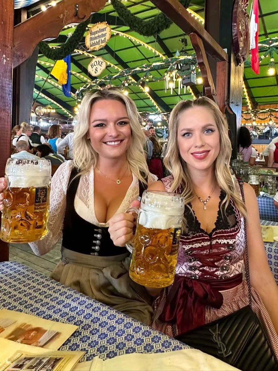 Edamey Hugentobler war mit einer Freundin am Münchner Oktoberfest.