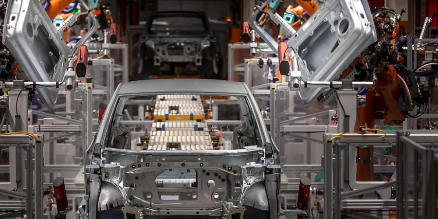 Der Autobauer Volkswagen kann wieder produzieren. Die IT-Probleme, die die Produktion in mehreren Werken seit Mittwoch lahmgelegt haben, sind laut dem Konzern behoben.(Archivbild)