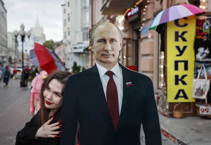 Ein Mann des Volkes? Galjamow glaubt dass Wladimir Putin den Krieg als Vorwand benutzte, um von innenpolitischen Problemen abzulenken – wie schon 2008 und 2014. (Symbolbild) Wladimir Putin Abbas Galjamow