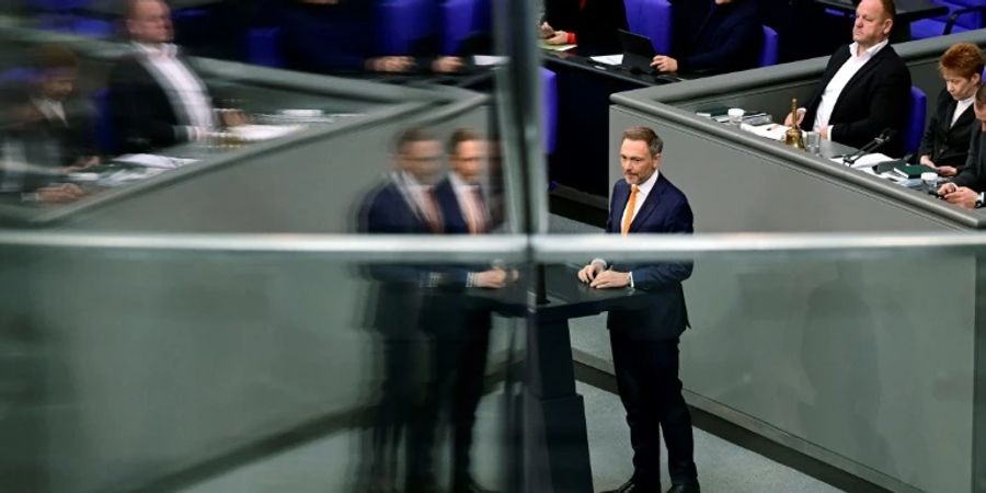 Lindner am Freitag im Plenum