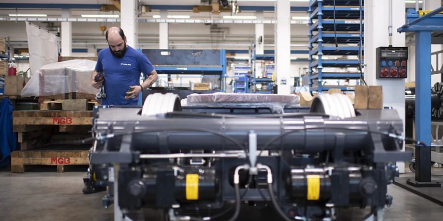 In der Schweiz suchen die Firmen nach wie vor händeringend nach Fachkräften. Laut einer Umfrage des Personalvermittlers Manpower ist dies vor allem in der IT-, der Logistik-Branche und in der Industrie der Fall.(Symbolbild)