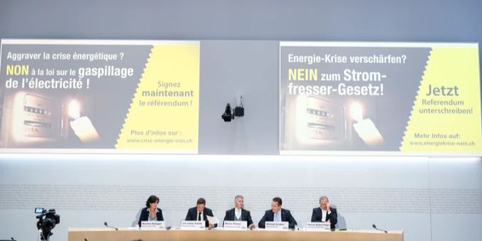 Medienkonferenz der SVP zur Lancierung des Referendums zur Gletscher-Initiative vom 11. Oktober 2022. SVP