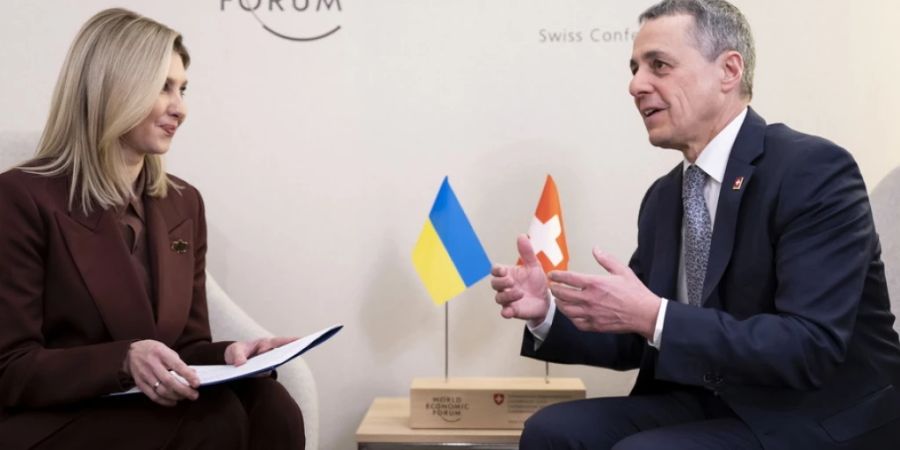 Bundesrat Ignazio Cassis hat die ukrainische First Lady Olena Selenska am Dienstag im Rahmen des WEF in Davos (GR) getroffen.