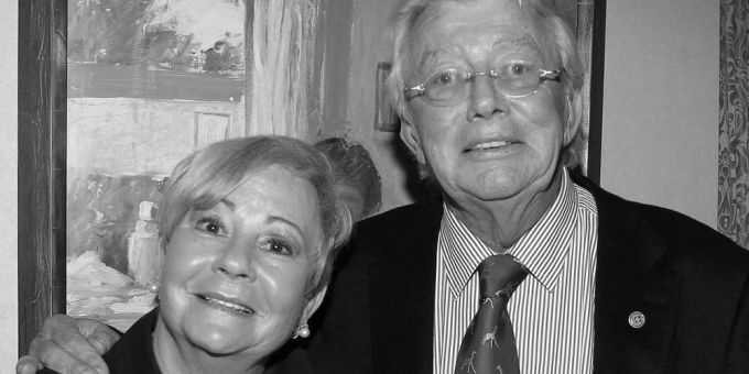 Ragnhild und Dieter Thomas Heck im Jahre 2011 in Hamburg. Ragnhild und Dieter Thomas Heck im Jahre 2011 in Hamburg.