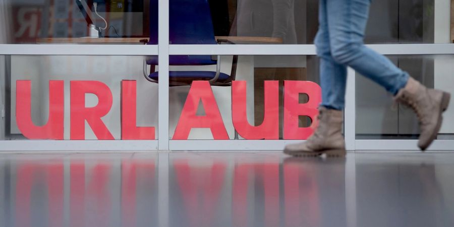 Urlaub - läuft? Hoffentlich. Mit einer Reiserücktrittsversicherung können sich Reisende im Stornofall absichern.