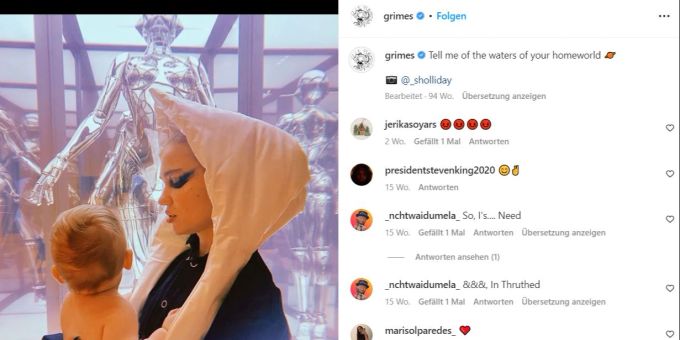 Die Ex von Elon Musk hält ihre Tochter Exa. Elon Musk