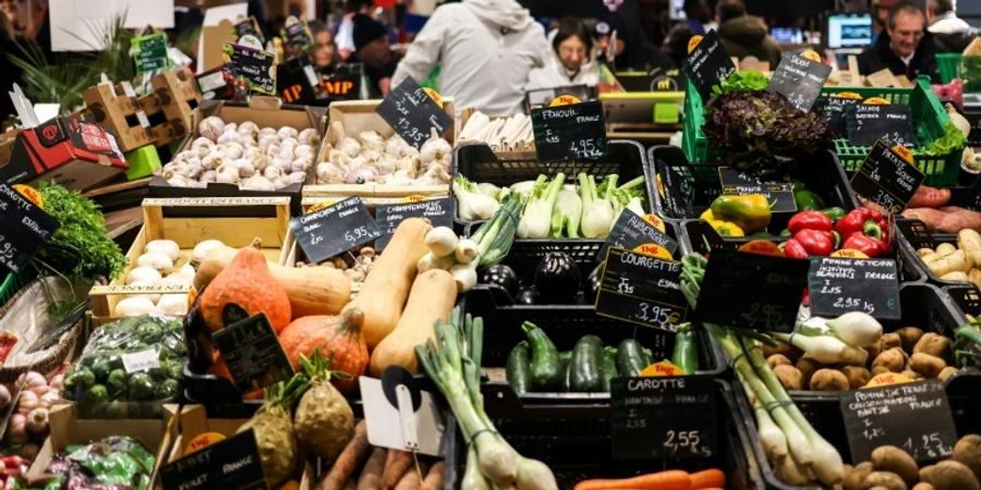 Obst und Gemüse in einem Supermarkt