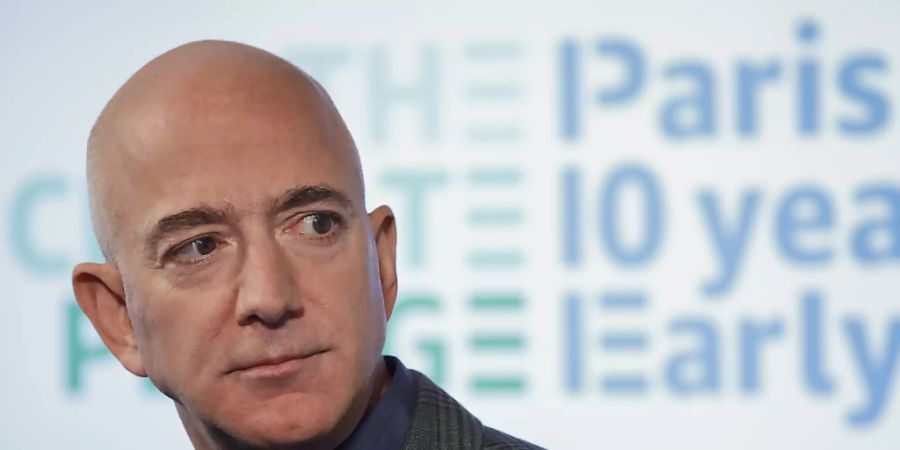 Jeff Bezos, Konzernchef des weltgrössten Versandhändlers Amazon, hat Aktien im Wert von 2 Milliarden Dollar des Unternehmens verkauft. (Archivbild)