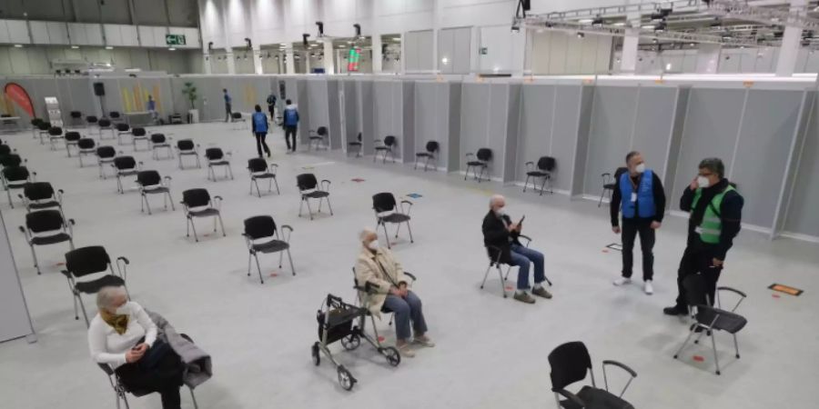 Wo sonst in Berlin Messen stattfanden, wird jetzt geimpft