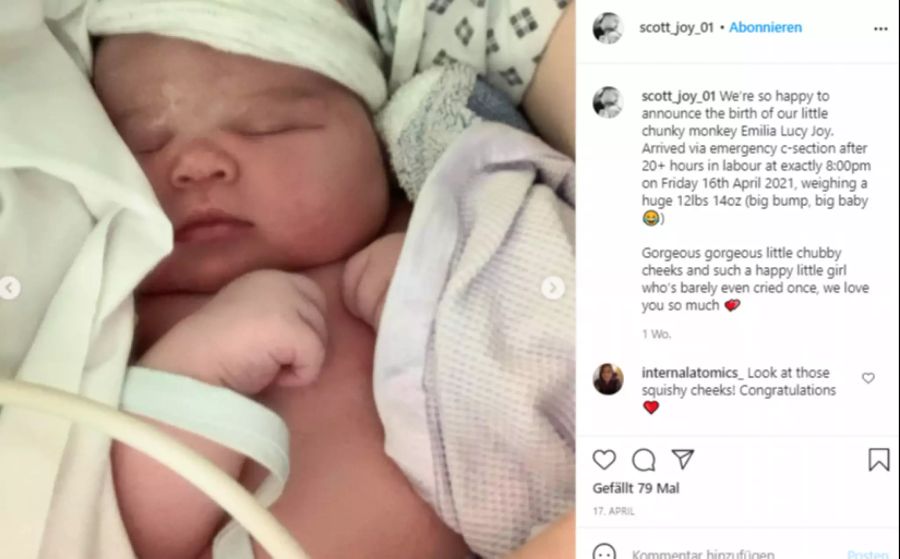 Vater Scott teilt auf Instagram mehrere Bilder und ist mächtig stolz.