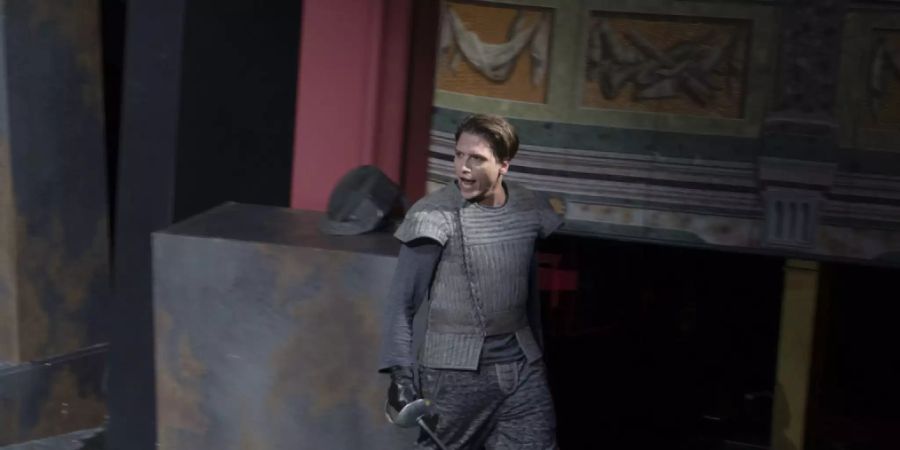 Nach einer coronabedingten Pause feiert «Romeo und Julia» am Donnerstagabend im Stadttheater Solothurn zum zweiten Mal Premiere. Dimitri Stapfer (Bild) spielt Romeo.