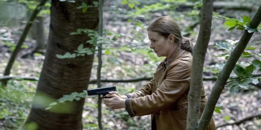 Anne Marie Fuchs (Lina Wendel) in einer Szene aus "Die Füchsin - Treibjagd". Foto: Martin Rottenkolber,/WDR/Oden TV/dpa