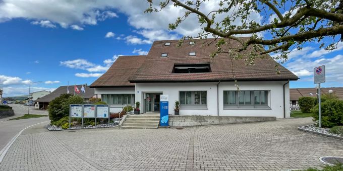 Das Gemeindehaus in Dällikon. Das Gemeindehaus in Dällikon.