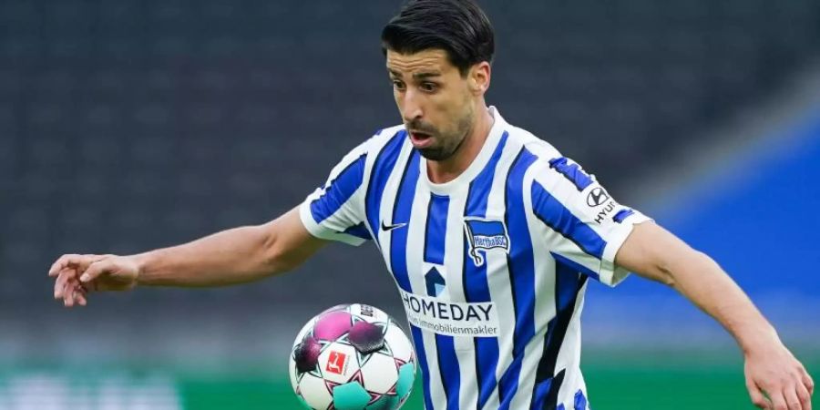 Der Vertrag von Sami Khedira bei Hertha BSC läuft aus. Foto: Michael Sohn/AP Pool/dpa