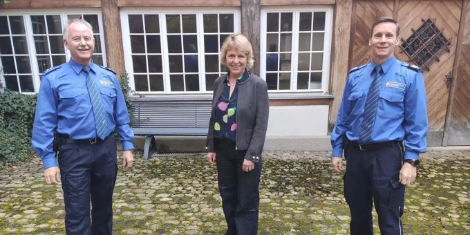 Leitung der Regionalpolizei: v.l.n.r. Oberleutnant Stefan Wettstein, Polizeichef, Stadträtin Christiane Guyer, Ressortvorsteherin Sicherheit, Adjutant Reto Tresch, Polizeichef-Stv. Leitung