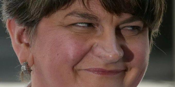 Die DUP wählt den Nachfolger von Parteichefin Foster Die DUP wählt den Nachfolger von Parteichefin Foster