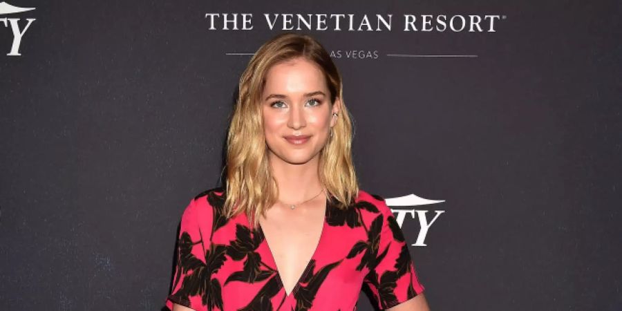 Elizabeth Lail