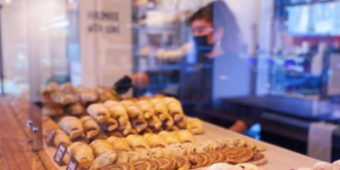 Die Theke der neuen Filiale von «BakeryBakery» in der Berner Länggasse. vegane bäckerei bakery bakery