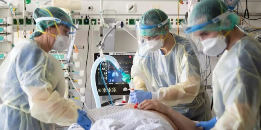 Behandlung eines Corona-Patienten