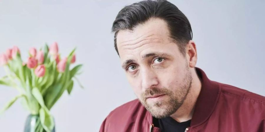 «Getroffene Hunde bellen nun mal»: Musiker Danger Dan nimmt Gegenwind von rechter Seite gelassen. Foto: Jaro Suffner/check your head/dpa
