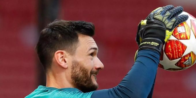 Hat sich in einem Spiel der Premier League schwer verletzt: Tottenhams Keeper Hugo Lloris. Foto: Martin Rickett/PA Wire/dpa Hat sich in einem Spiel der Premier League schwer verletzt: Tottenhams Keeper Hugo Lloris. Foto: Martin Rickett/PA Wire/dpa