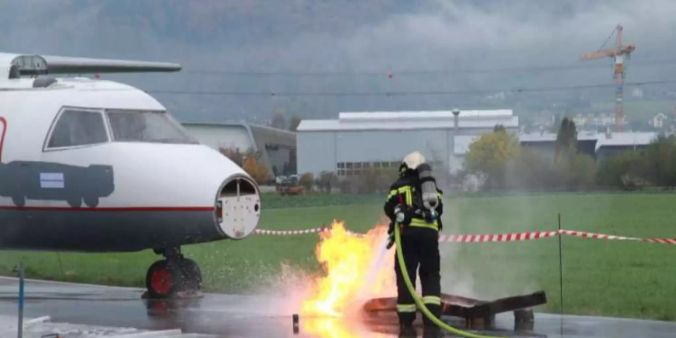 Blaulicht-Übung Flughafen Belp