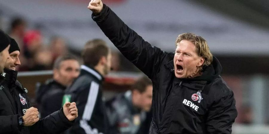 Kölns Trainer Markus Gisdol jubelte nach dem Sieg gegen Bayer Leverkusen. Foto: Marius Becker/dpa