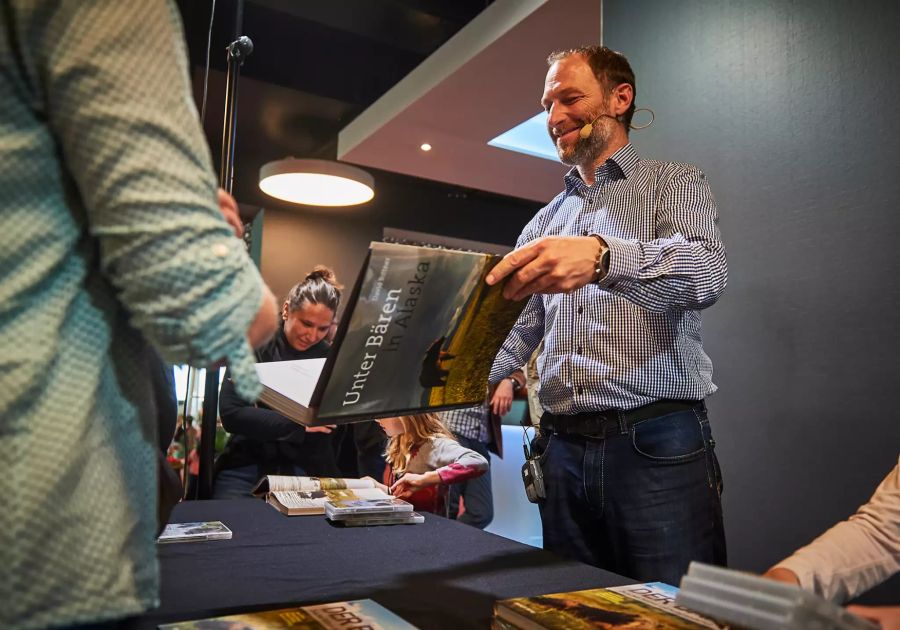 David Bittner entführte die Besucher nach Alaska zu den Bären.