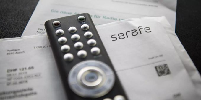 Die Serafe AG ist seit 2019 die Erhebungsstelle für die Radio- und Fernsehabgabe. Die jährliche Gebühr beträgt 335 Franken. Serafe