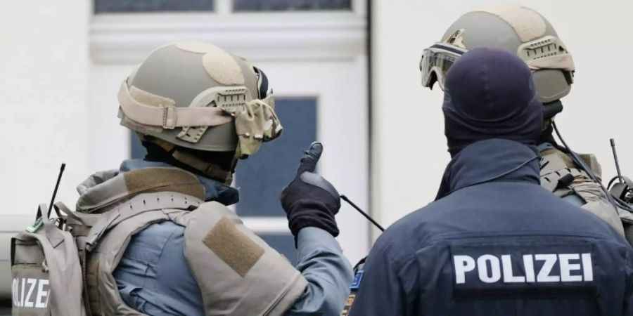 Razzia vor Spielhalle in Leipzig